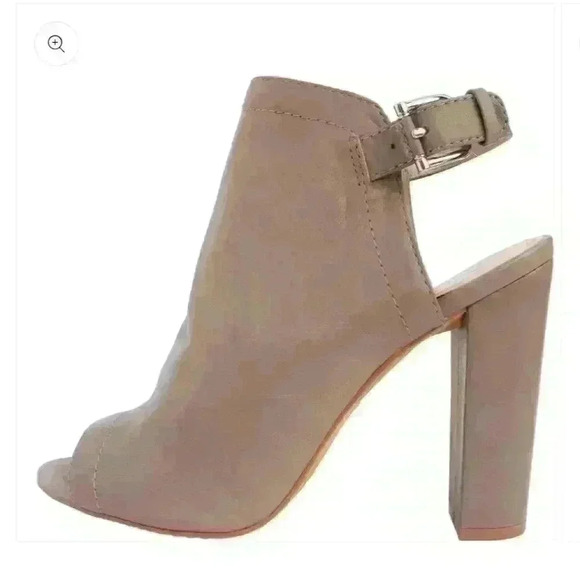 VINCE CAMUTO PEEP  TOE SLING BACK BOOTIE - Picture 1 of 11